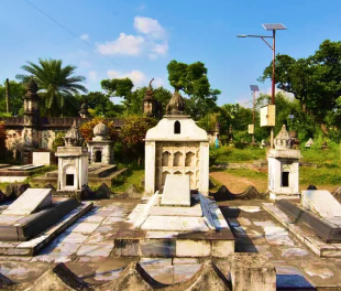 Jafarganj-Cemetery - The Must Visit Places In Murshidabad